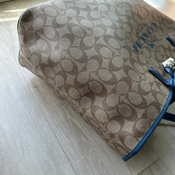 Coach Signature Tote Bag in Beige & Blue - Picture 7 of 16